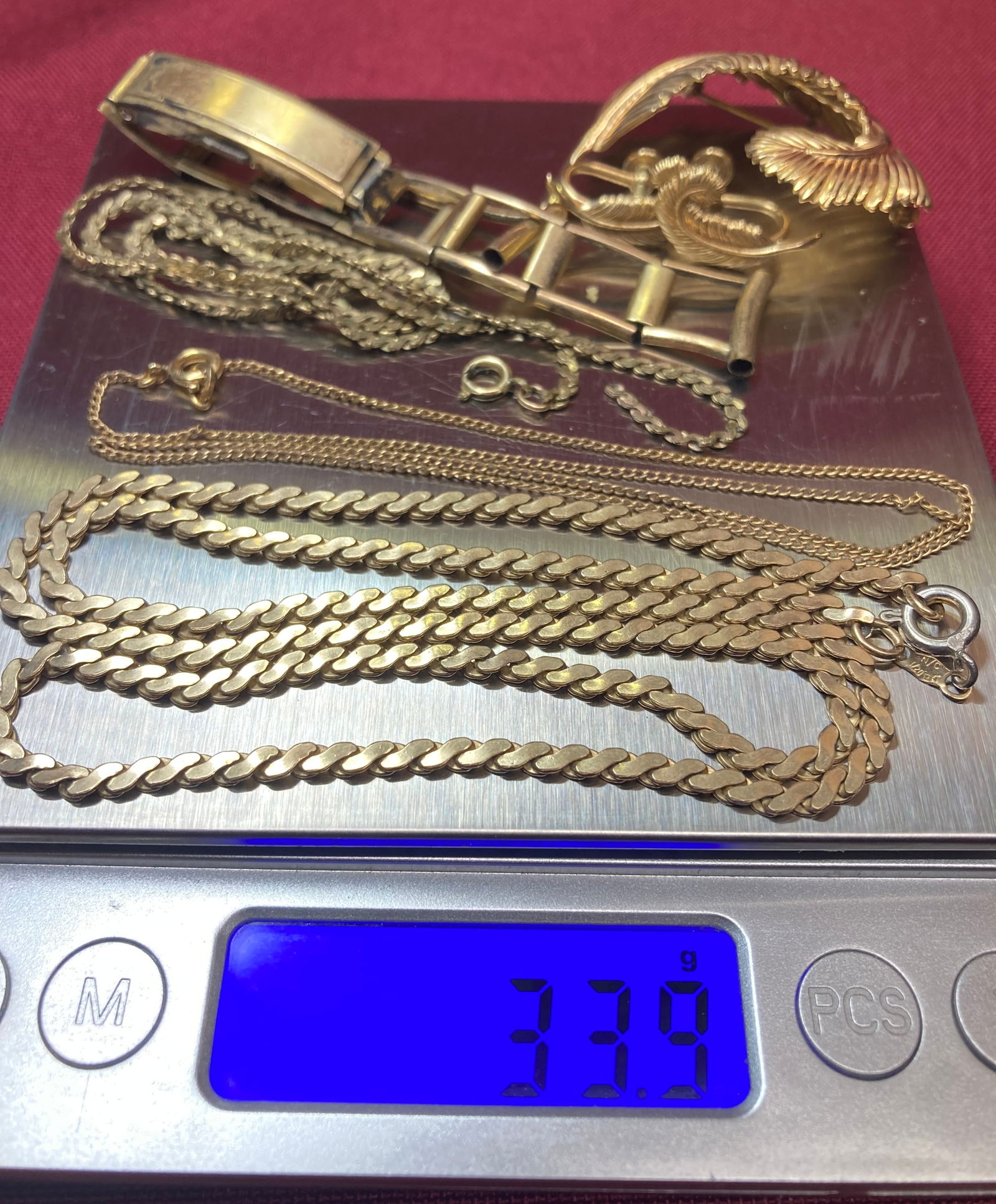 1/20 12K HGE Gold-Filled Marked Jeweler - Damaged/Scrap - 33.9 Grams: 1/20 12K HGE Gold-Filled Marked Jeweler - Damaged/Scrap - 33.9 Grams