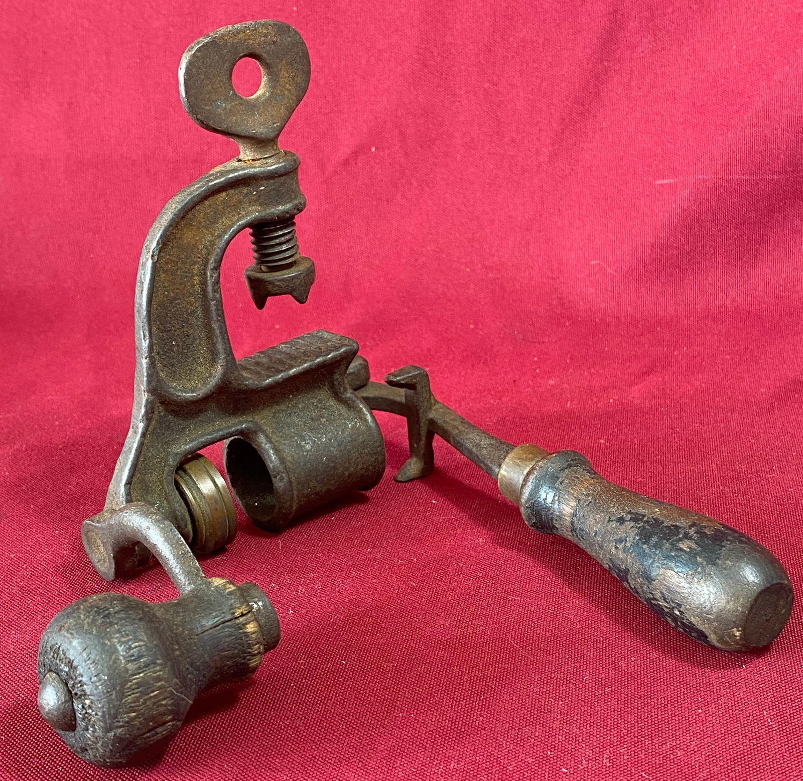 Twelve Gauge Shotgun Shell Reloader Tool (1 of 9)