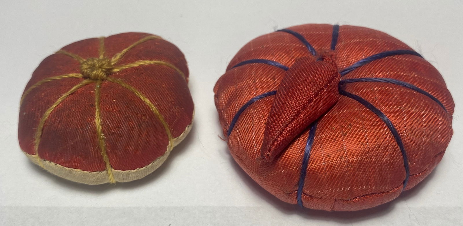 Two Vintage Tomato Pin Cushions: Two Vintage Tomato Pin Cushions