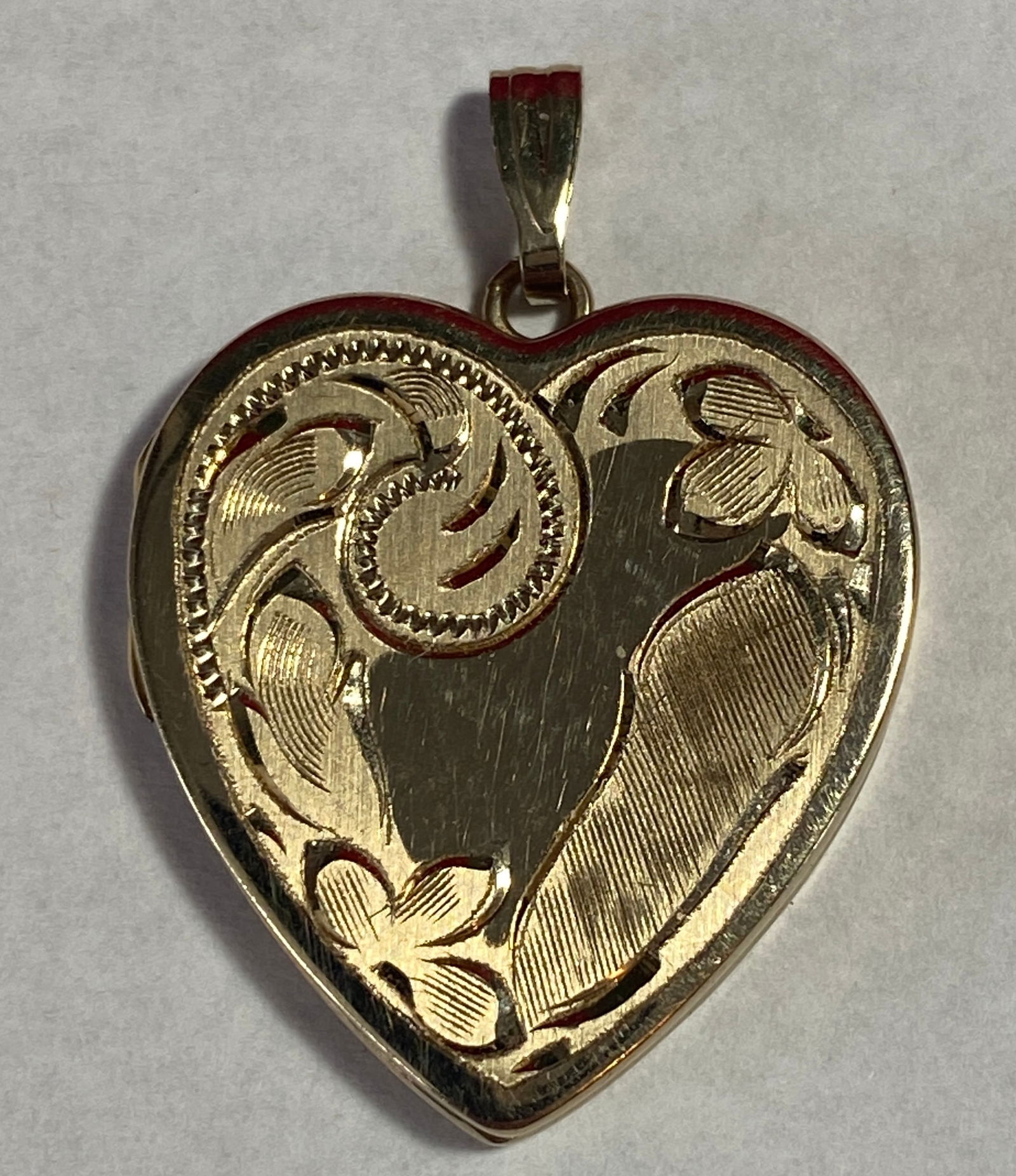 14K Heart Locket Pendant - 2.93 Grams (1 of 6)