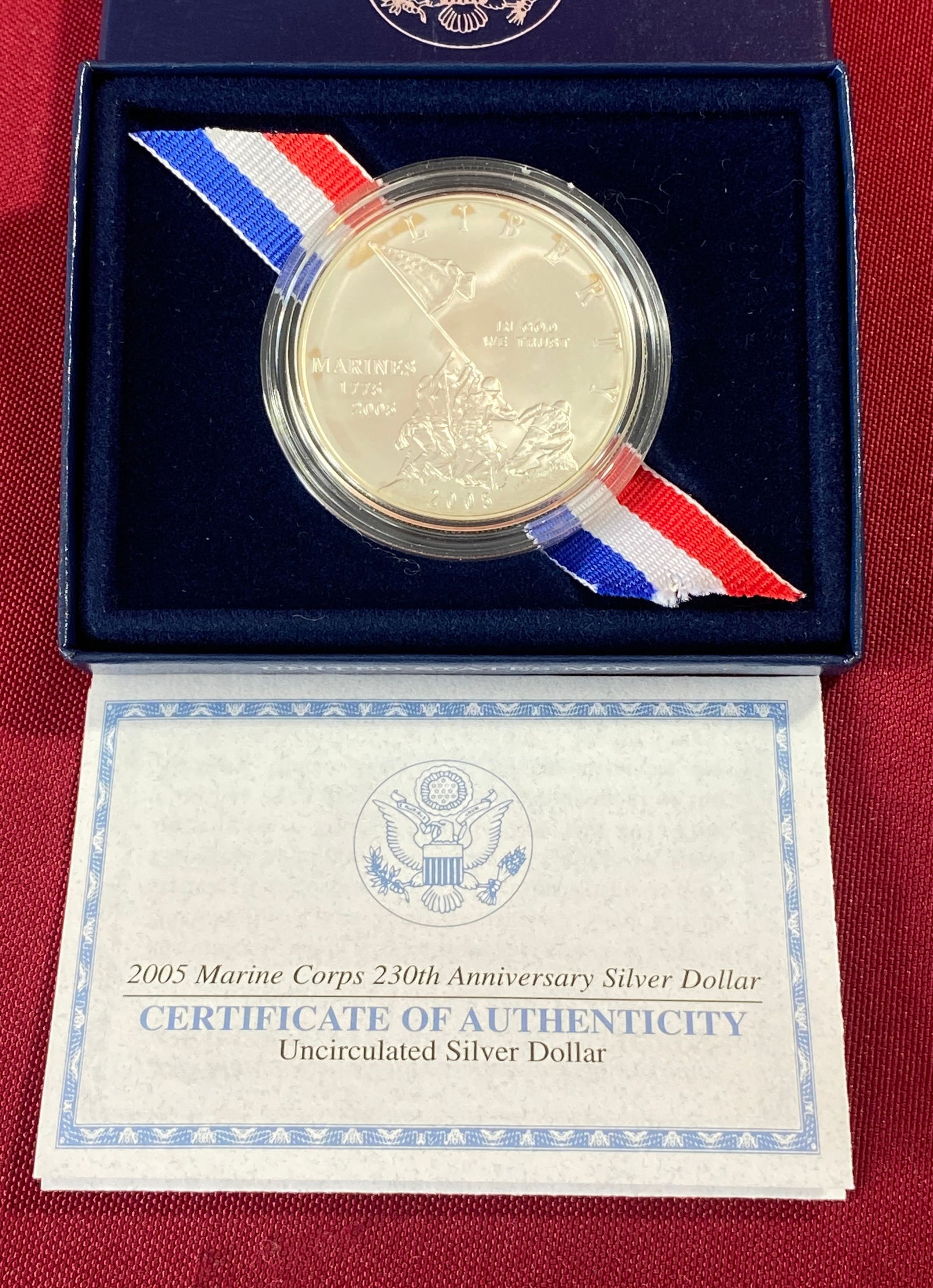 2005 Marine Corps Commemorative Uncirculated Silver Dollar (1 of 4)