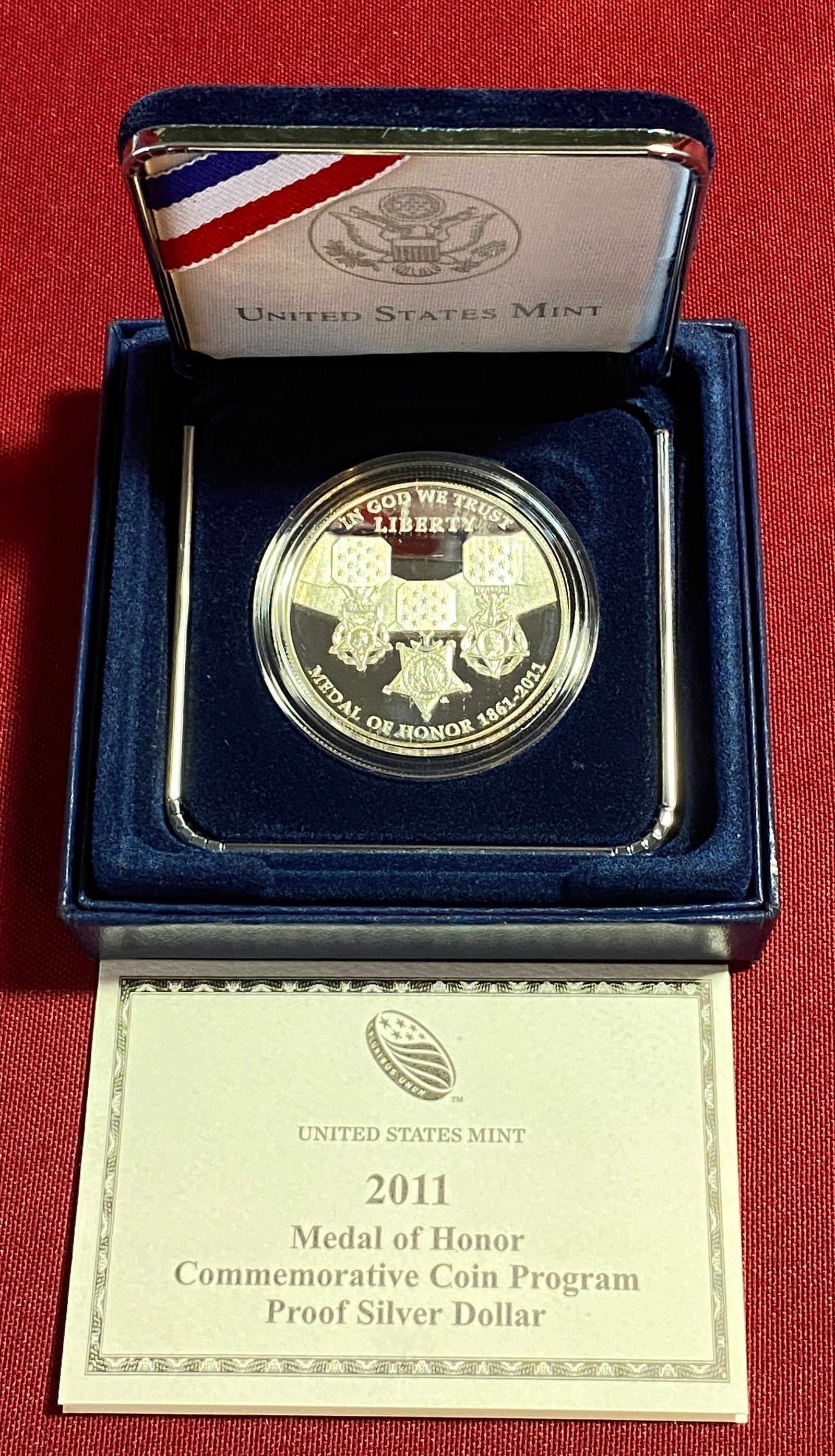2011-P Medal of Honor Commemorative Proof Silver Dollar (1 of 4)