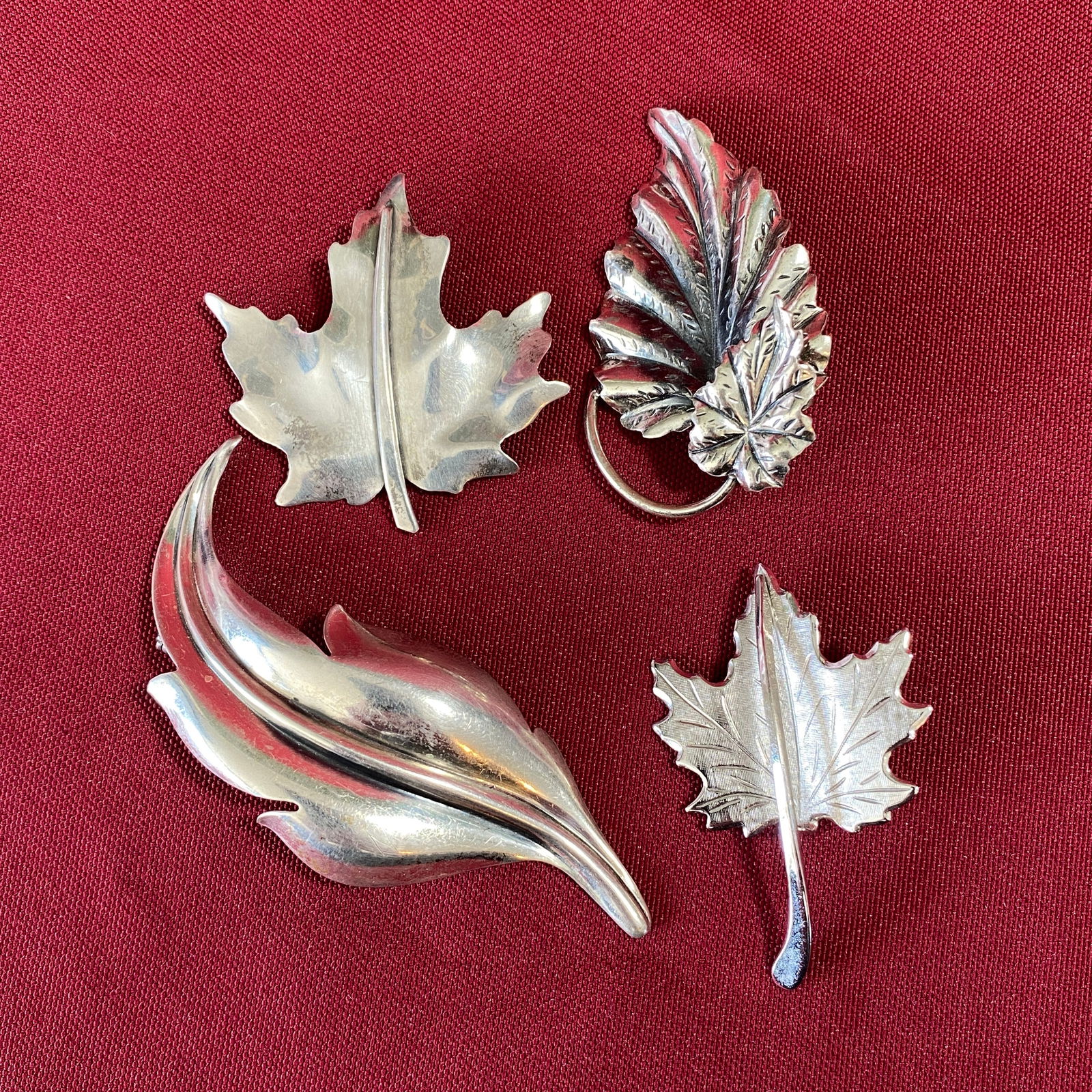 Four Sterling Silver Leaf Shaped Brooches - 33.55 Grams: Four Sterling Silver Leaf Shaped Brooches - 33.55 Grams