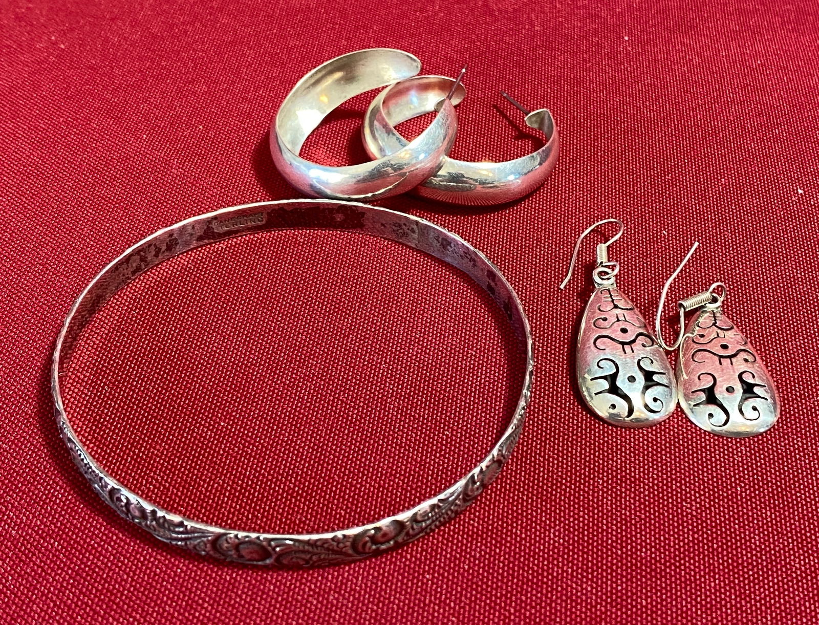 Two Pairs of Sterling Silver Earrings & Sterling Silver Bangle Bracelet - 22.90 Grams (1 of 9)