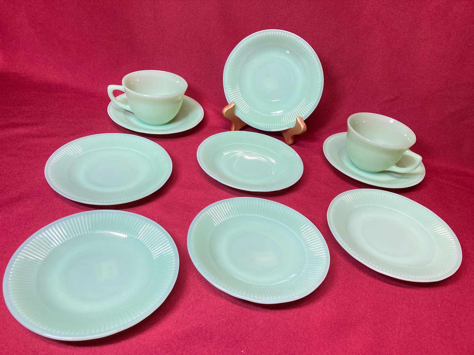 Ten Piece Cup & Saucer - Anchor Hocking Jadeite (1 of 3)
