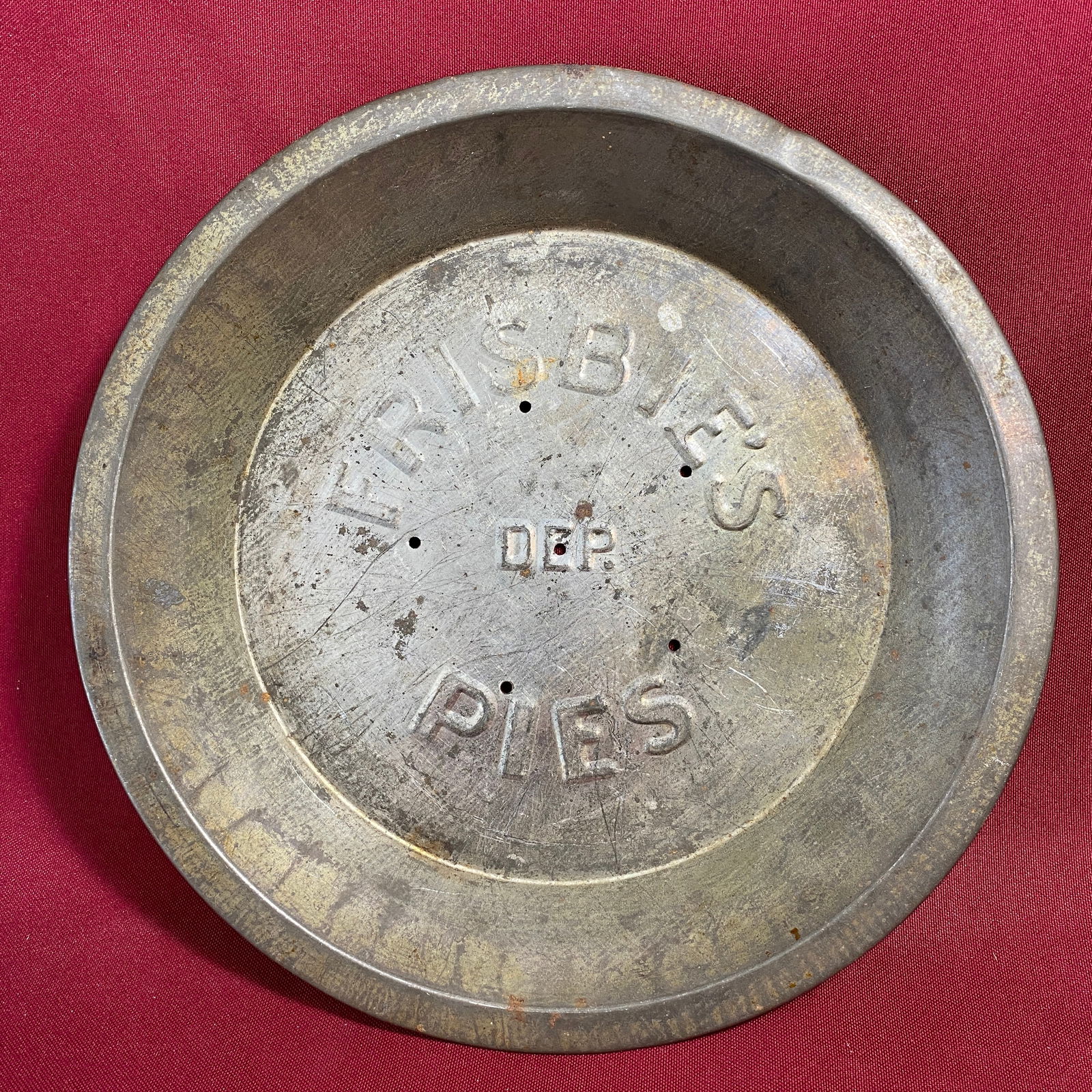 Rare Frisbees 9" Metal Pie Pan: Rare Frisbees 9" Metal Pie Pan