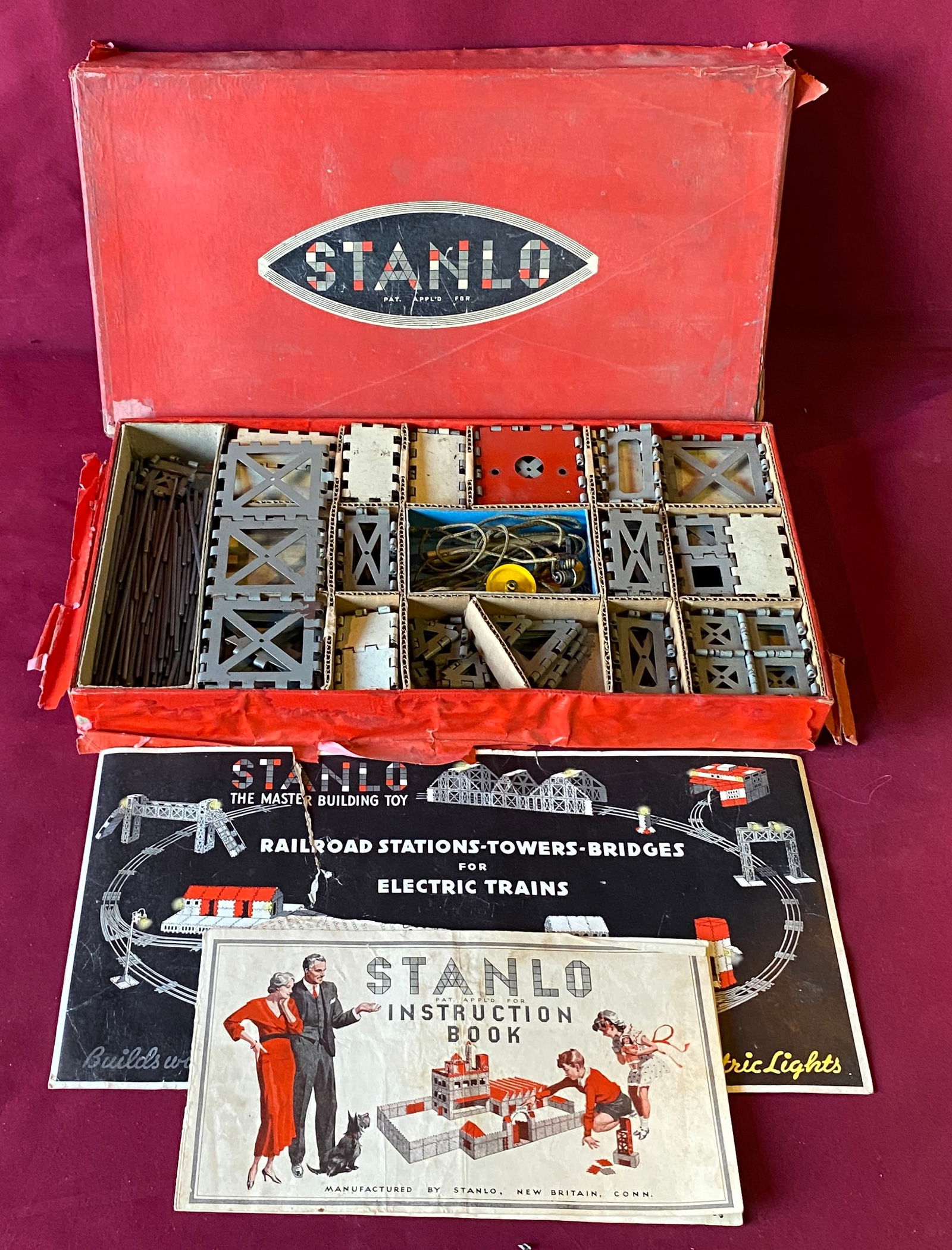 Vintage Stanlo Construction Set in Box: Vintage Stanlo Construction Set in Box