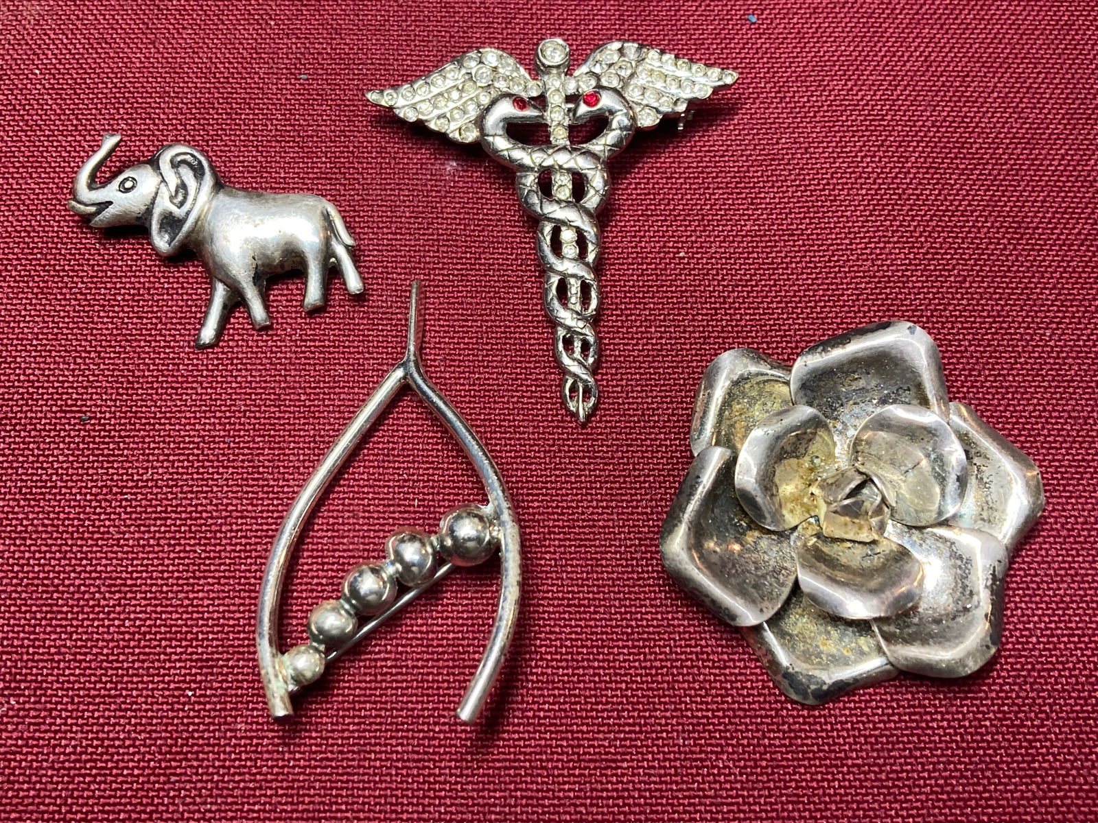 Four Sterling Silver Marked Brooch Pins - 23.5 Grams: Four Sterling Silver Marked Brooch Pins - 23.5 Grams