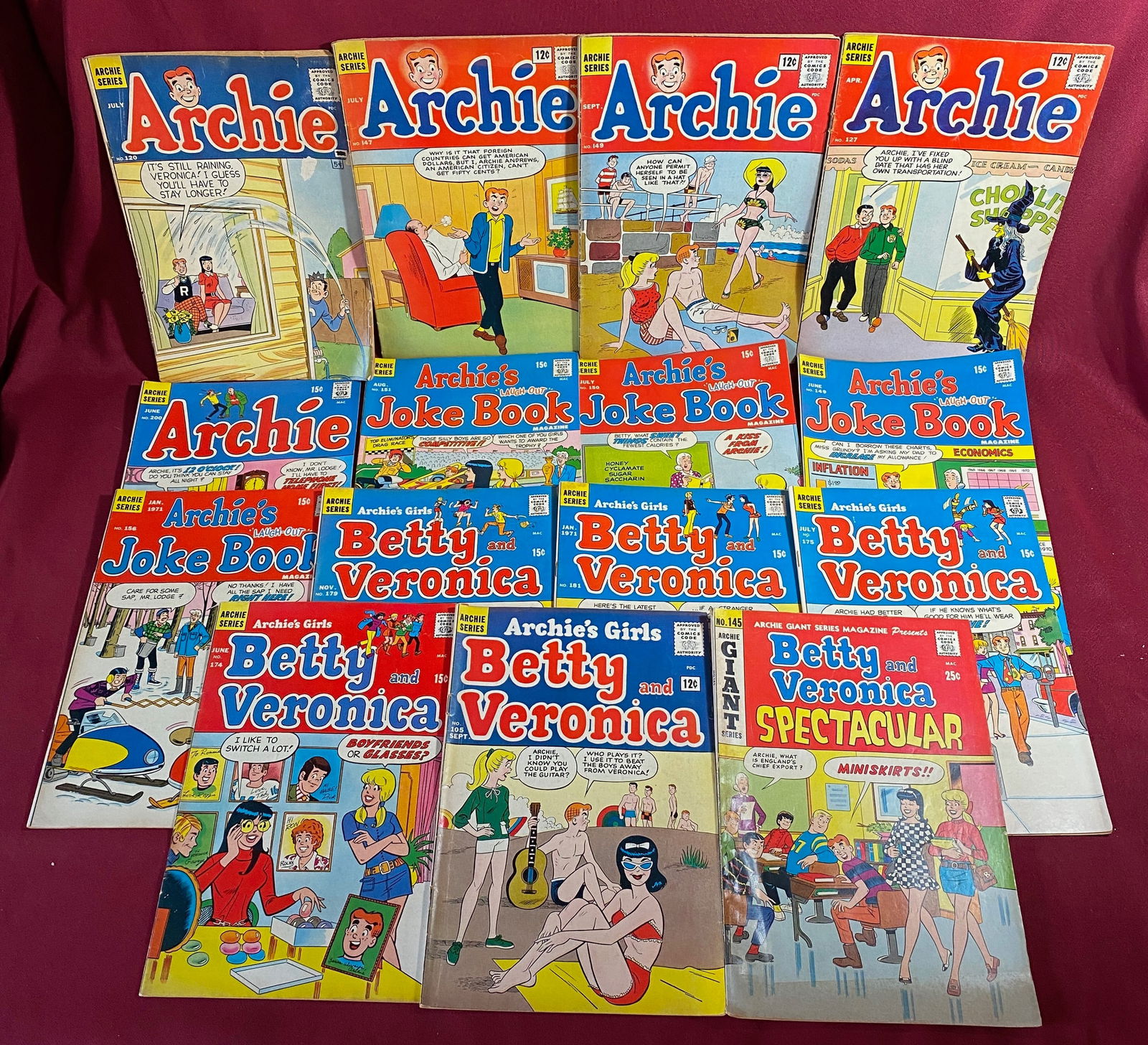 Fifteen Vintage Archie Series Comics ? (5) Archie, (6) Archie's Girls Betty and Veronica, (4) (1 of 5)