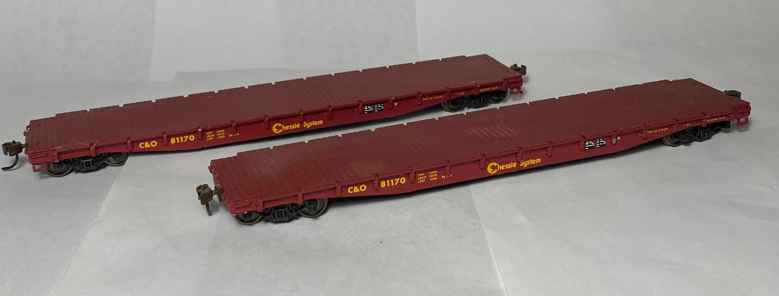 Two HO Scale Models of C & O Chessie System 57' Metal Flat Cars: Two HO Scale Models of C & O Chessie System 57' Metal Flat Cars