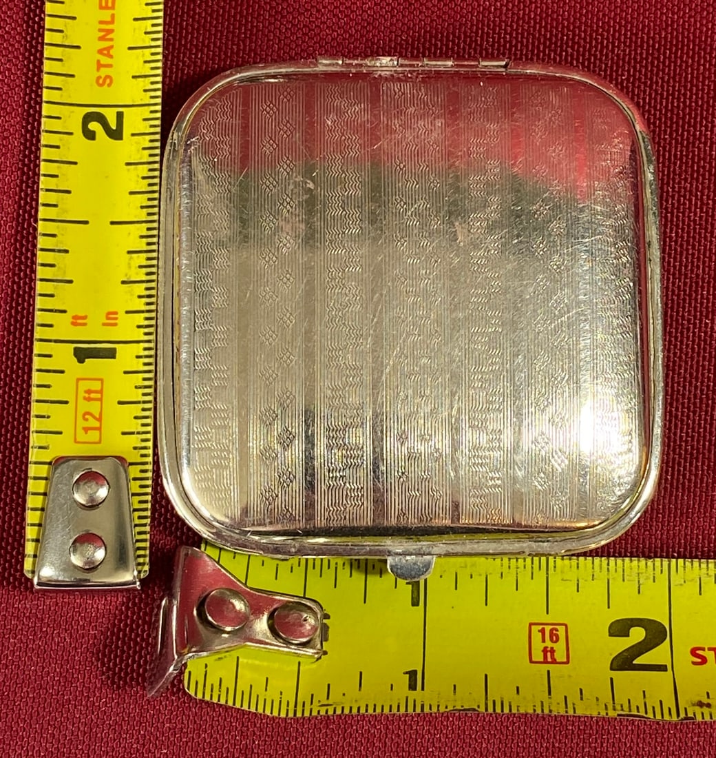 Older Art Deco Compact - 3