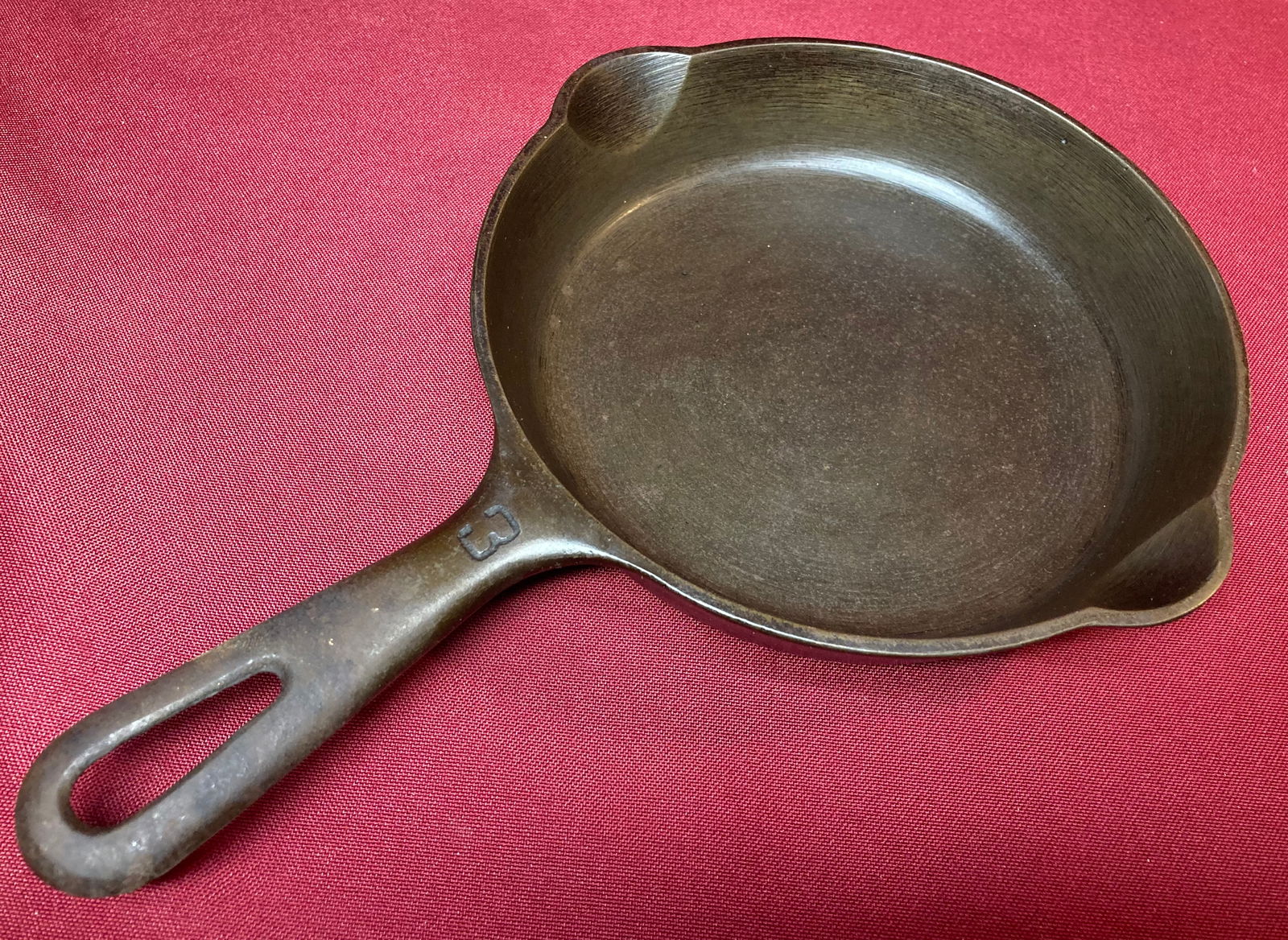 Griswold #3 Cast Iron 6" Frying Pan with Dual Spout - Erie PA 709H: Griswold #3 Cast Iron 6" Frying Pan with Dual Spout - Erie PA 709H