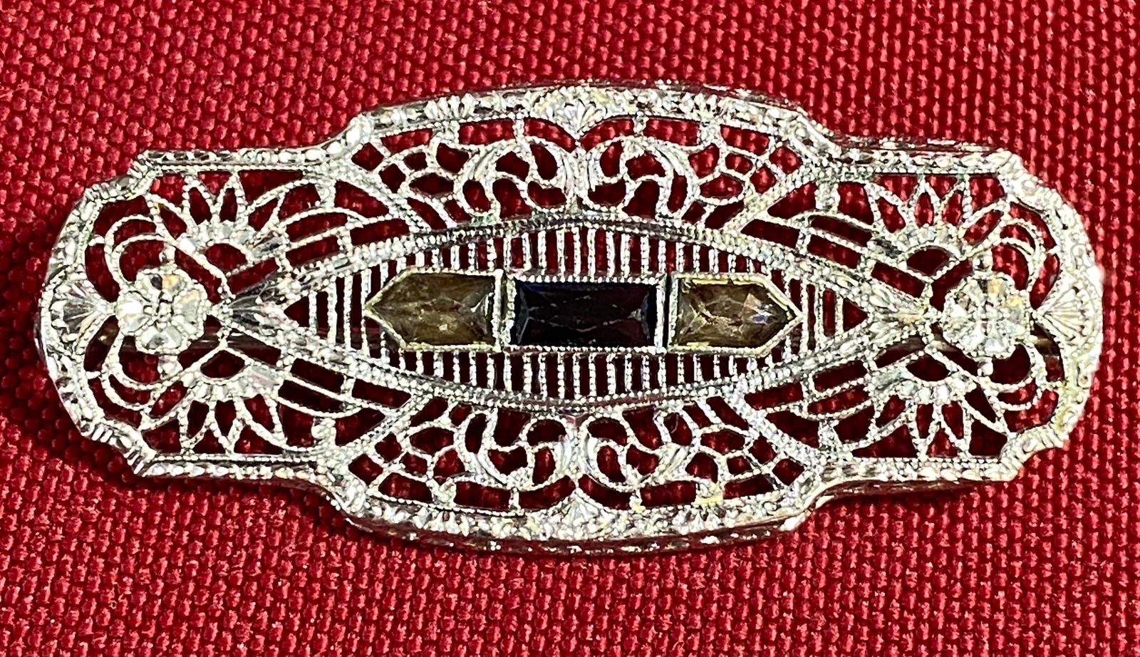 10K White Gold Tested Older Filagree Brooch - 3.36 Grams - No Gold Marks - Tested as Seen in Photos: 10K White Gold Tested Older Filagree Brooch - 3.36 Grams - No Gold Marks - Tested as Seen in Photos