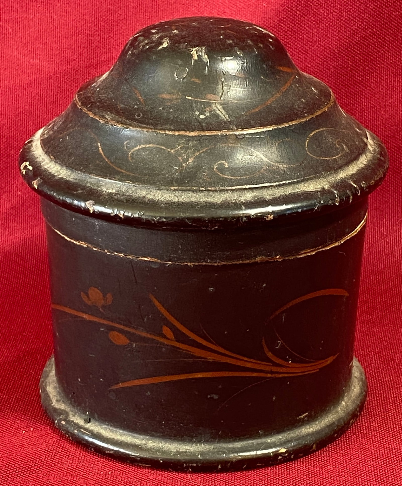 Japanese Lacquered Tea Caddy: Japanese Lacquered Tea Caddy