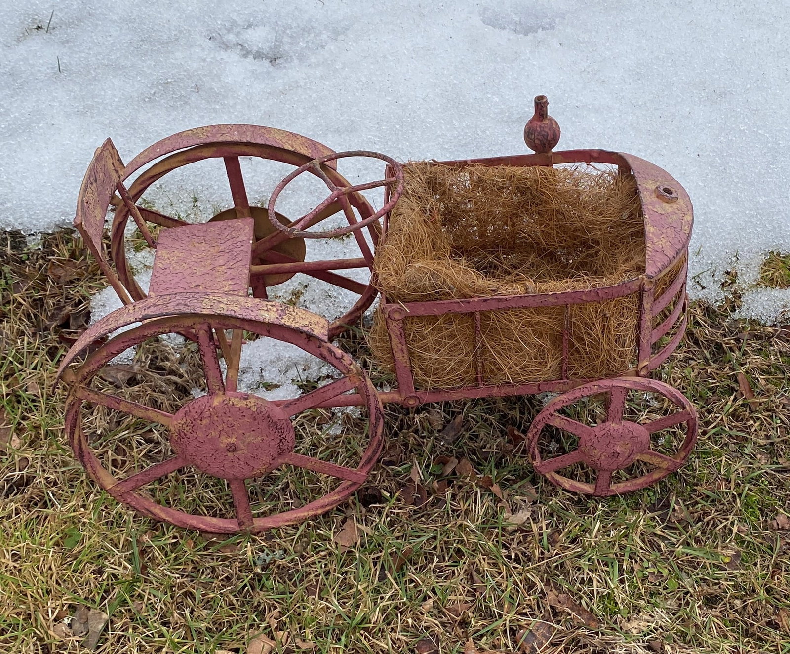 Small Metal Red Planter Tractor - 16"x6"x8" - Absolutely No Shipping (1 of 4)