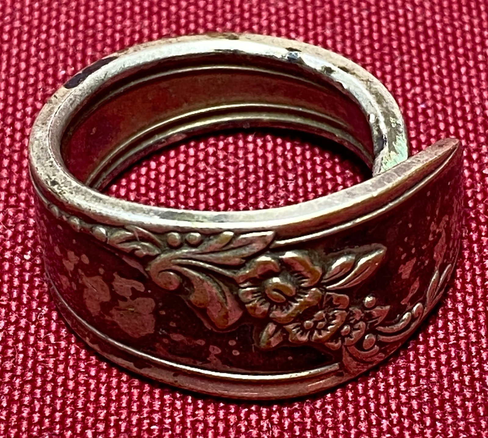 Flower Pattern Spoon/Wrap Ring - No Markings - Size 7.5: Flower Pattern Spoon/Wrap Ring - No Markings - Size 7.5