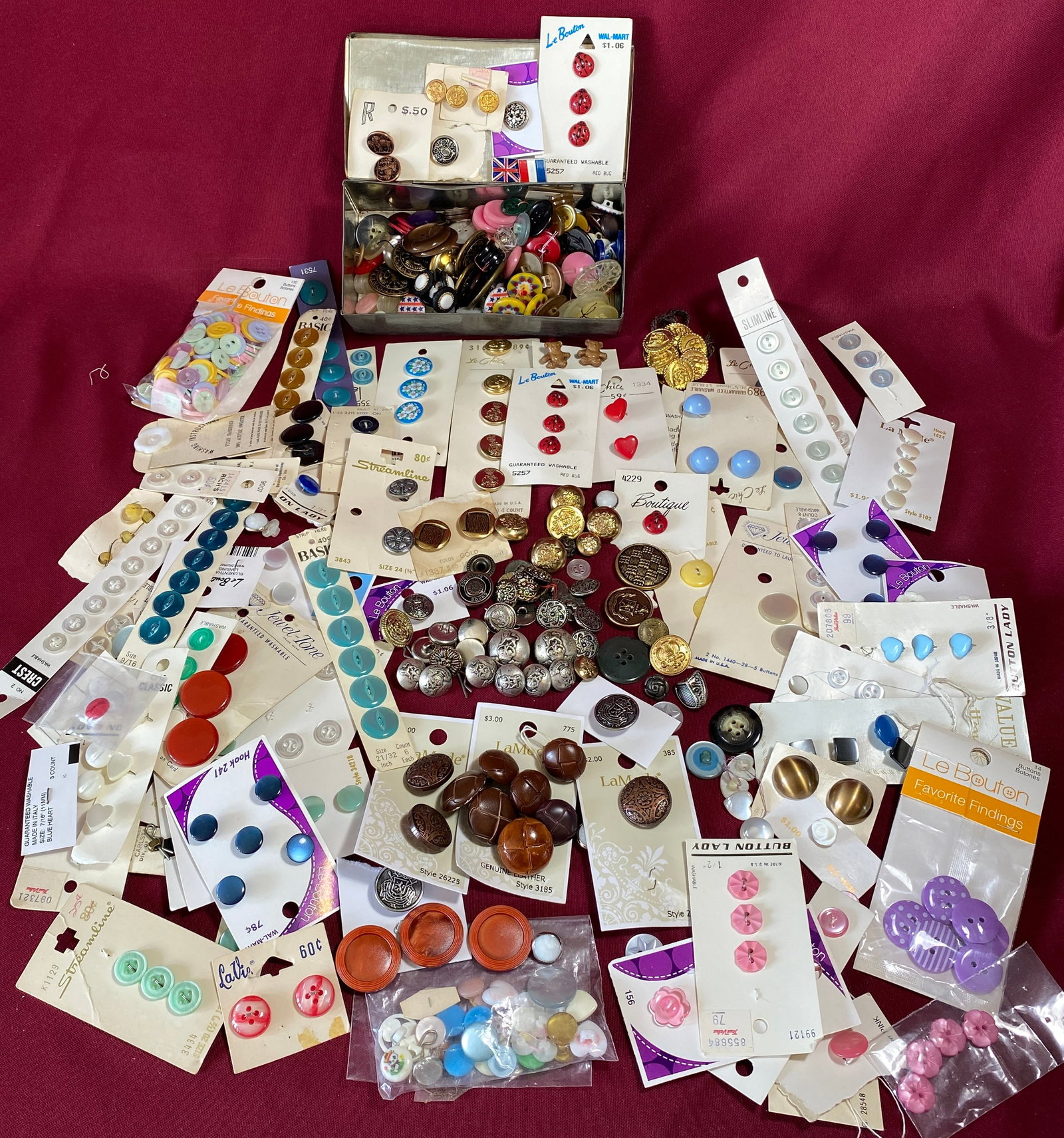 Older and Vintage Buttons - Some on Original Cards (1 of 7)