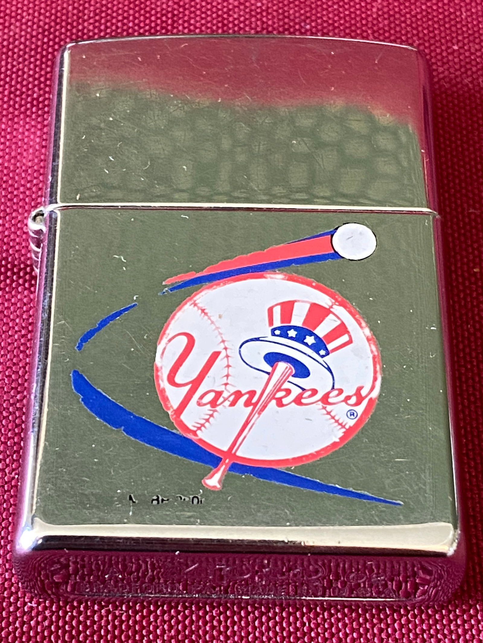 New York Yankees Zippo Lighter (1 of 5)