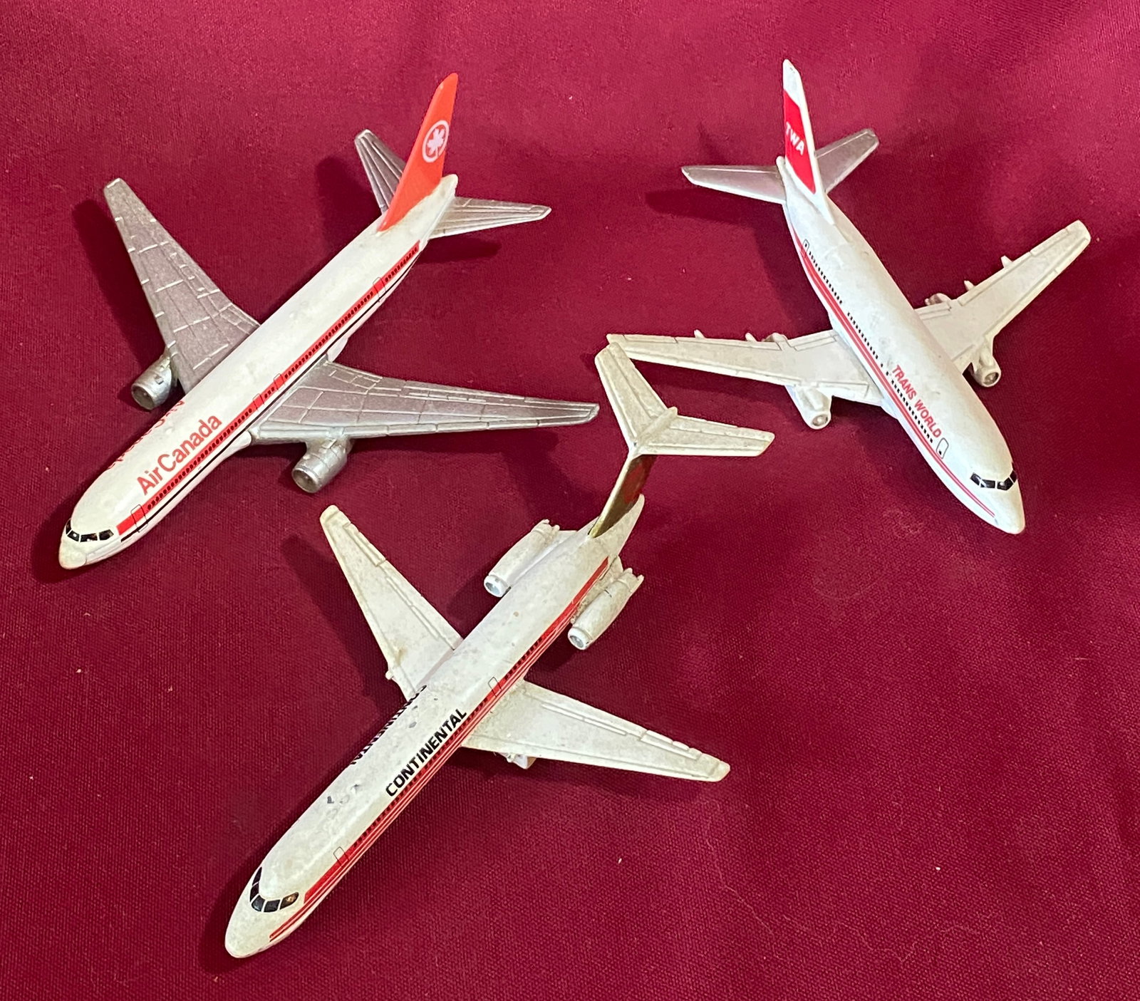 Three Ertl Toy Airplanes - TWA, Air Canada, Continental (1 of 10)