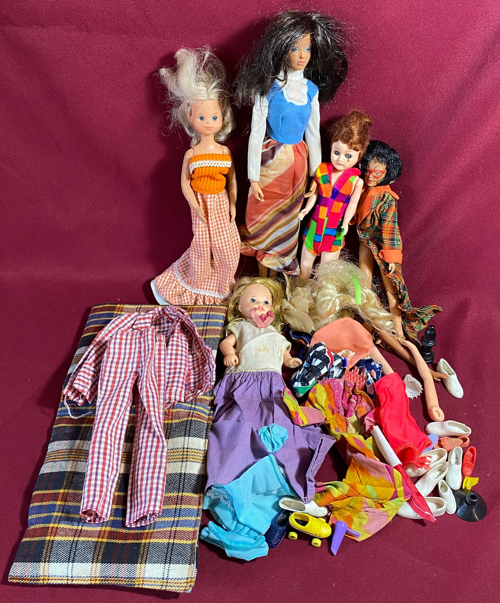 Older Toy Dolls & Accessories (1 of 5)