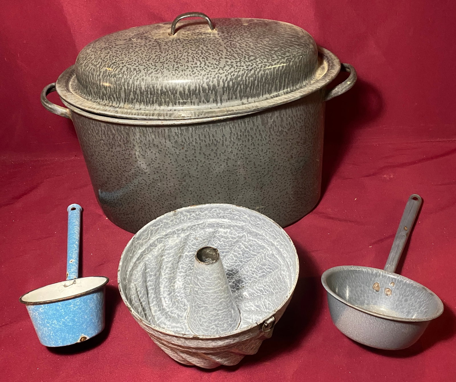 Four Pieces of Graniteware - Ladles, Bundt Pan, Pot with Lid - Absolutely NO Shipping (1 of 7)