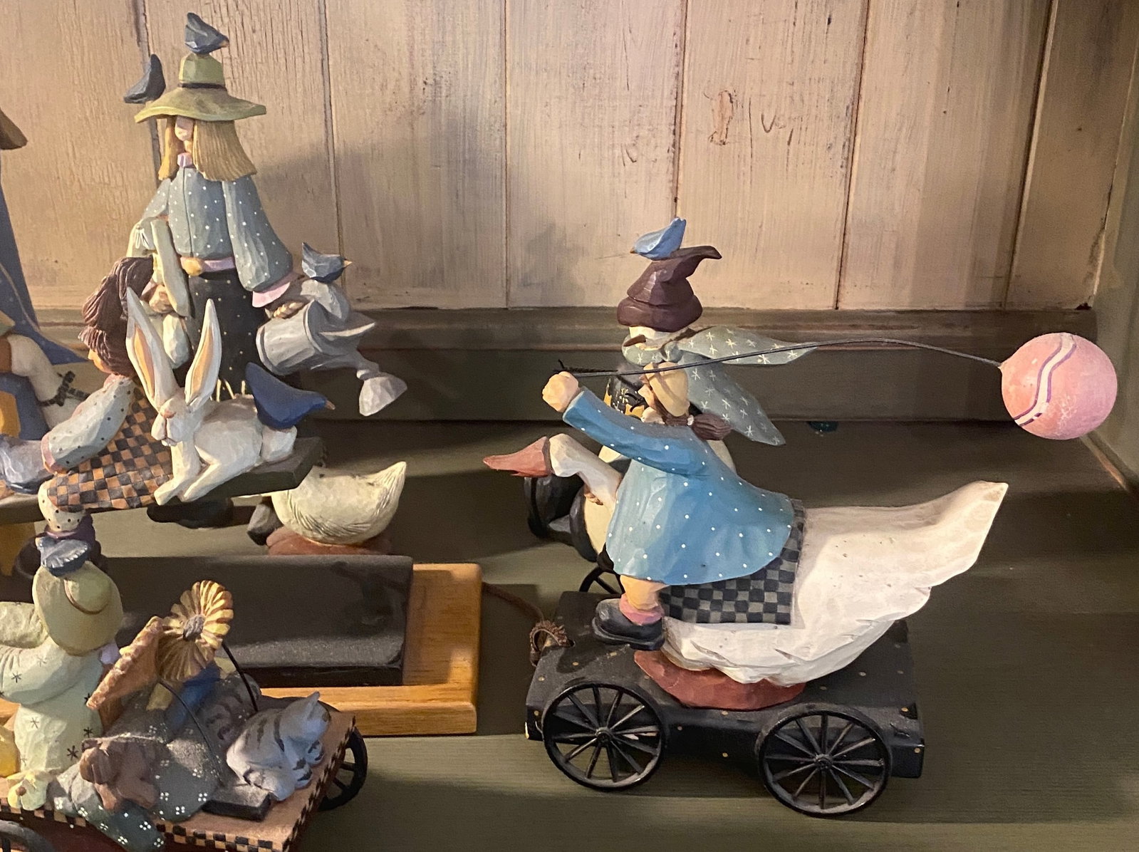 Williraye Studio Decorative Figures - 2