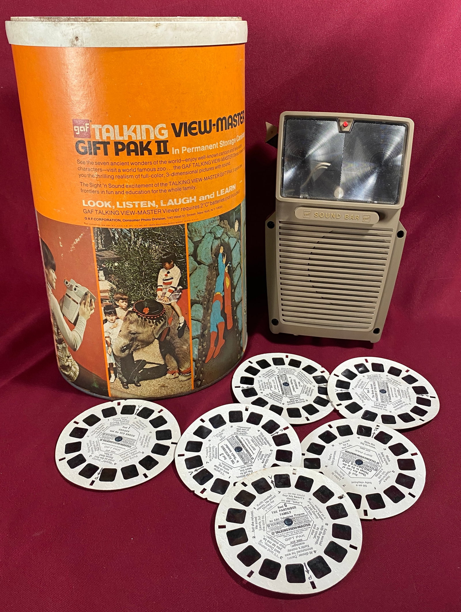 Talking View-Master with Storage Canister (1 of 7)