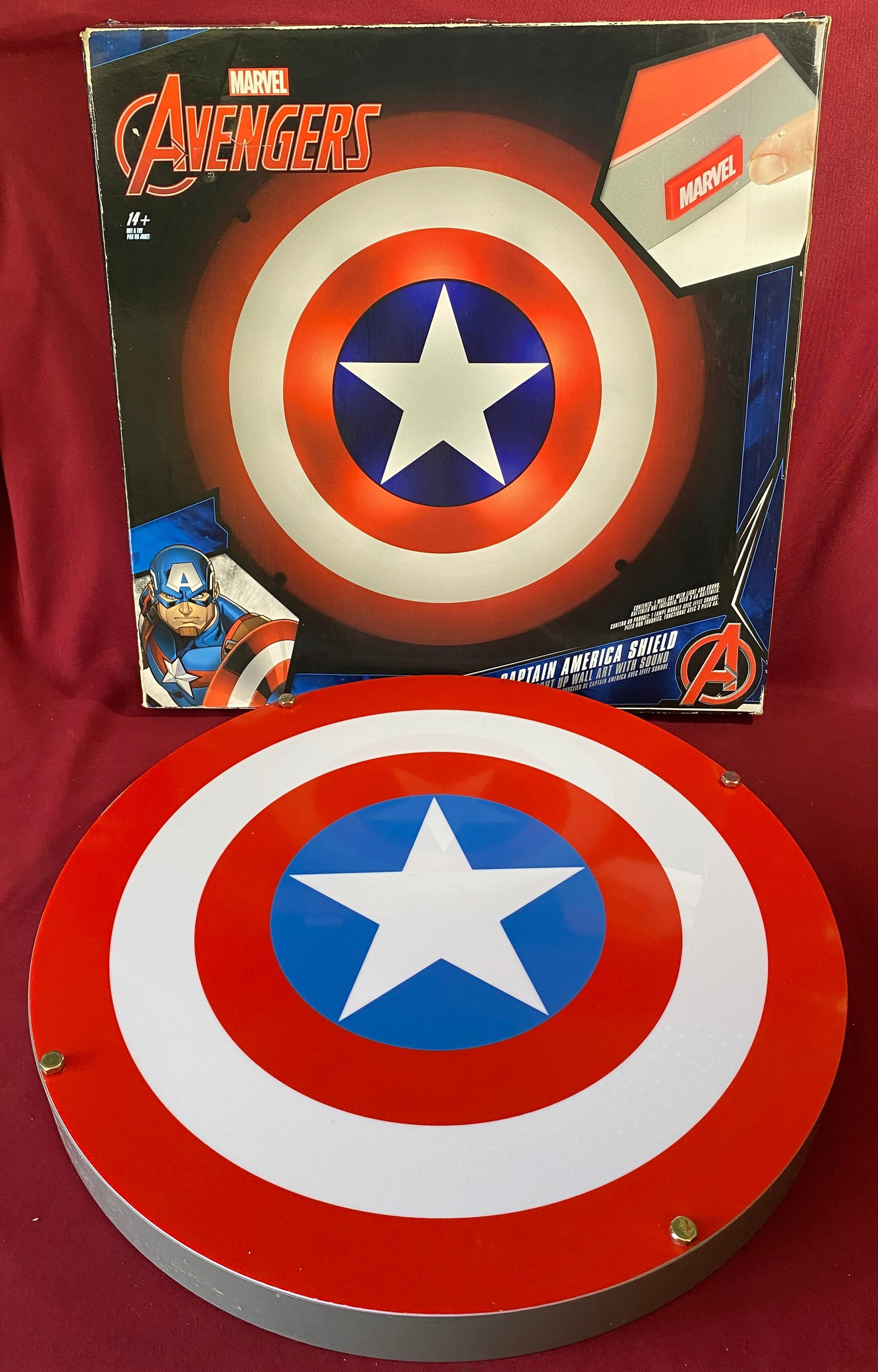 Marvel Avengers Captain America Light-Up Sheild in Original Box (1 of 5)