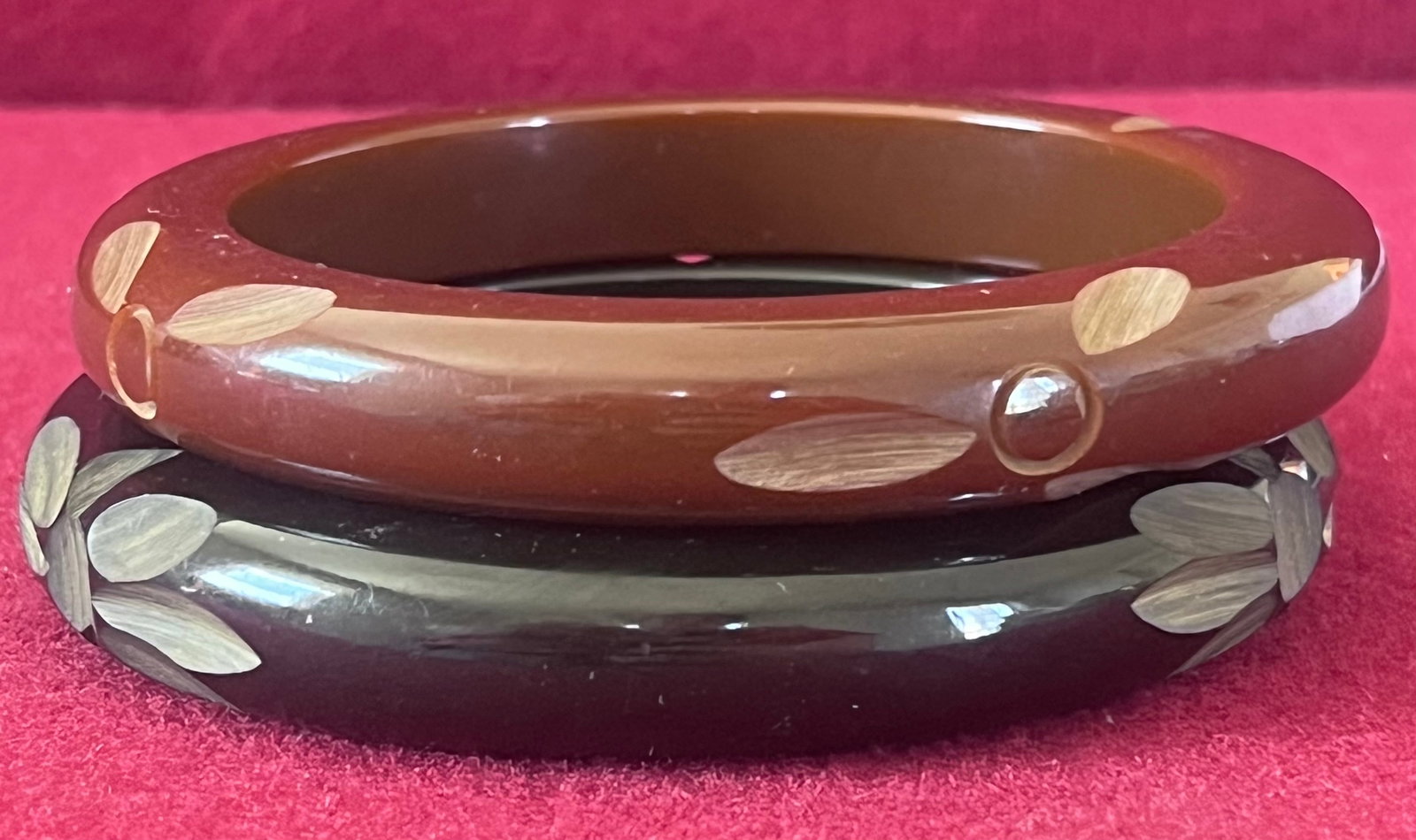 Two Bakelite Bangle Bracelets - 3