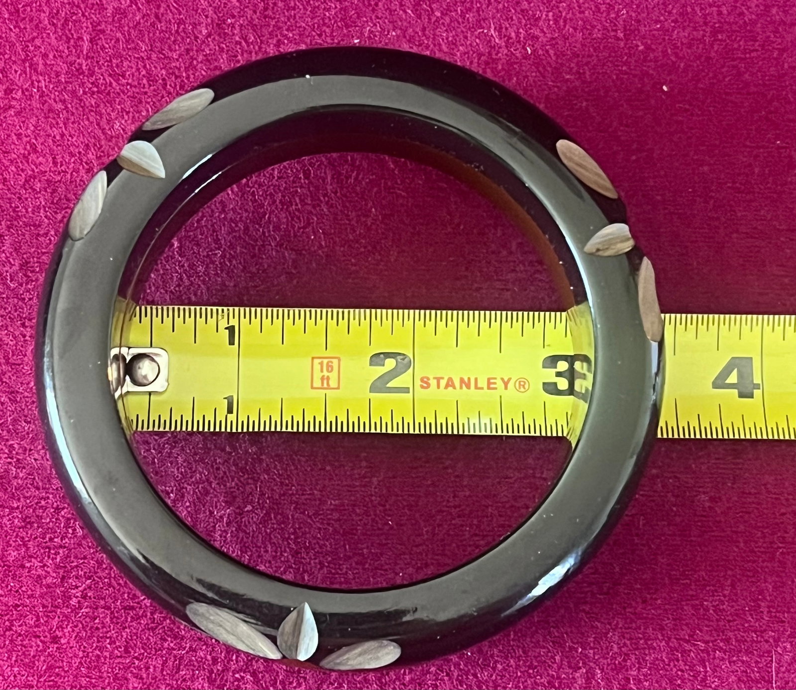 Two Bakelite Bangle Bracelets - 4