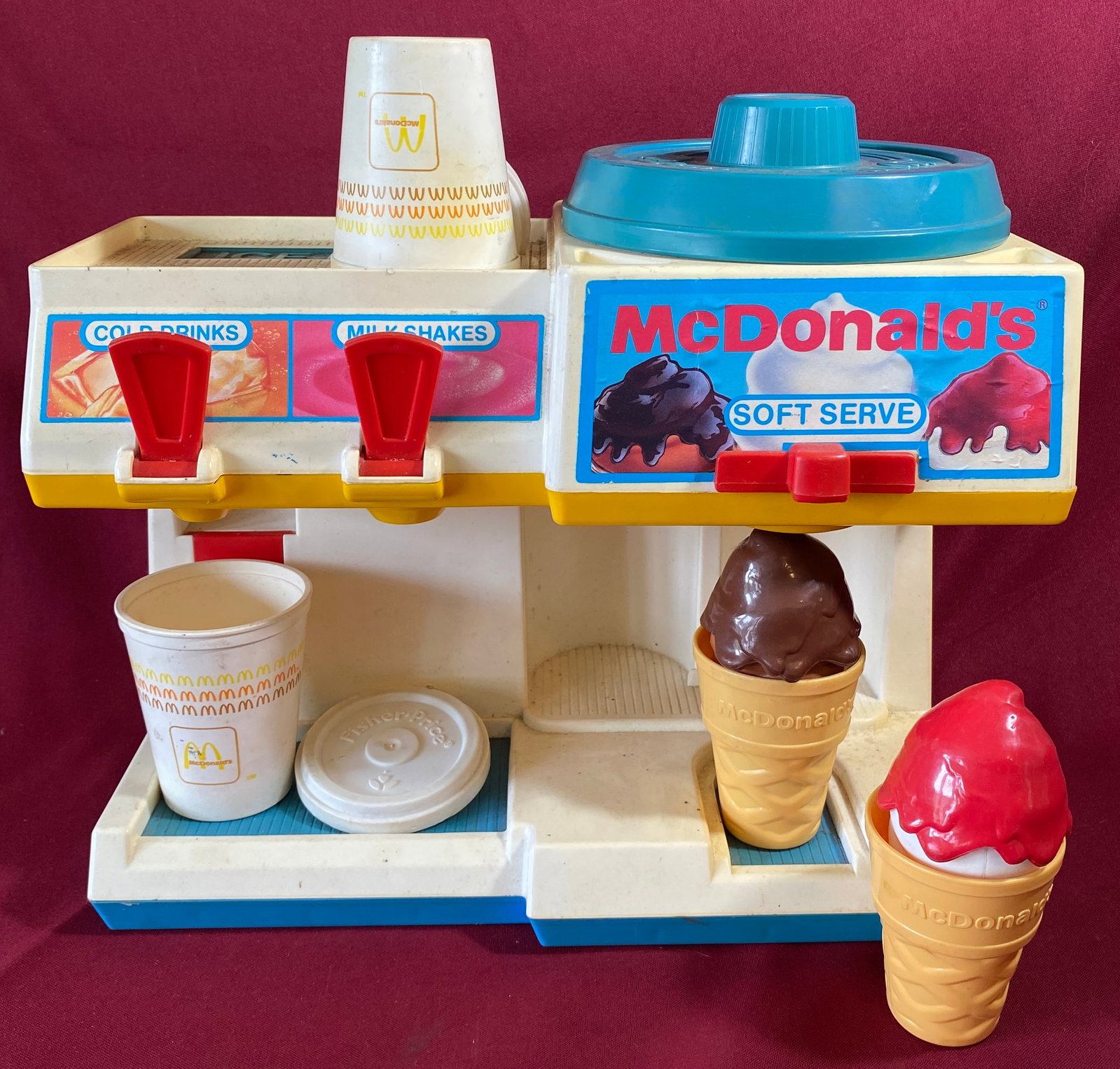 1988 McDonald's Fisher-Price McDonald's Soda Fountain and Soft Serve Machine (1 of 11)