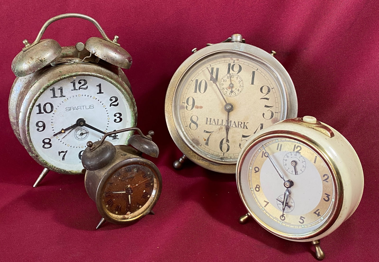 Four Older Alarm Clocks - Spartus, Hallmark, Etc. (1 of 7)