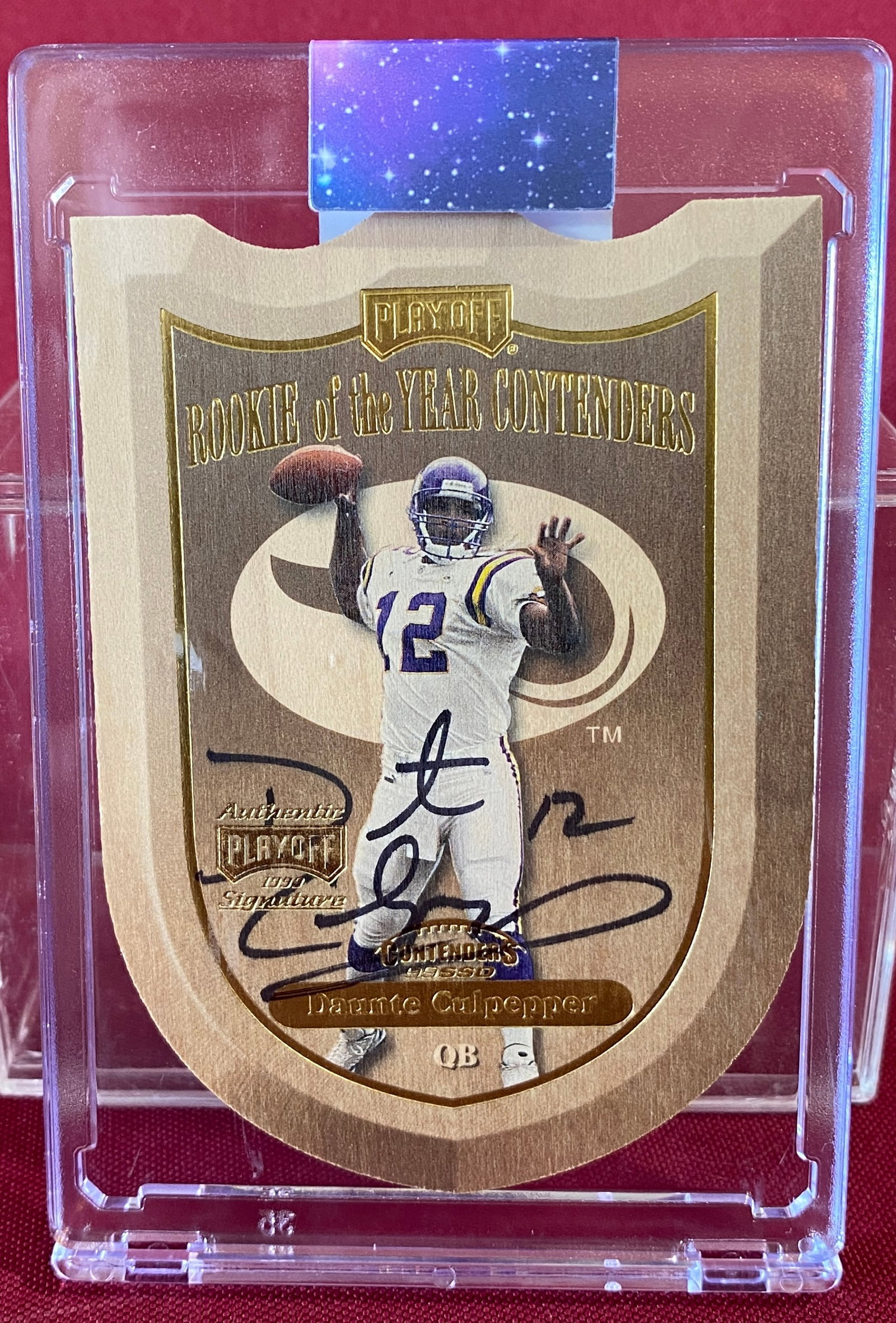 1999 Playoff Daunte Culpepper Football Card #ROYC4 - Rookie of the Year Contenders - 048/100 - in: 1999 Playoff Daunte Culpepper Football Card #ROYC4 - Rookie of the Year Contenders - 048/100 - in Case