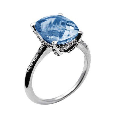 GENUINE 6.27 ctw DIAMOND and BLUE TOPAZ RING 14K WHITE : Diamond count: 52 Round cut Diamond weight: 0.27 CT Diamond Color & Clarity: I/ SI1-SI2Gemstone count: 1 Oval cut BLUE TOPAZ@ 6 CT Gemstone quality: AA Metal: 14K WHITE GOLD Approx. 4.2 grams Dimensio
