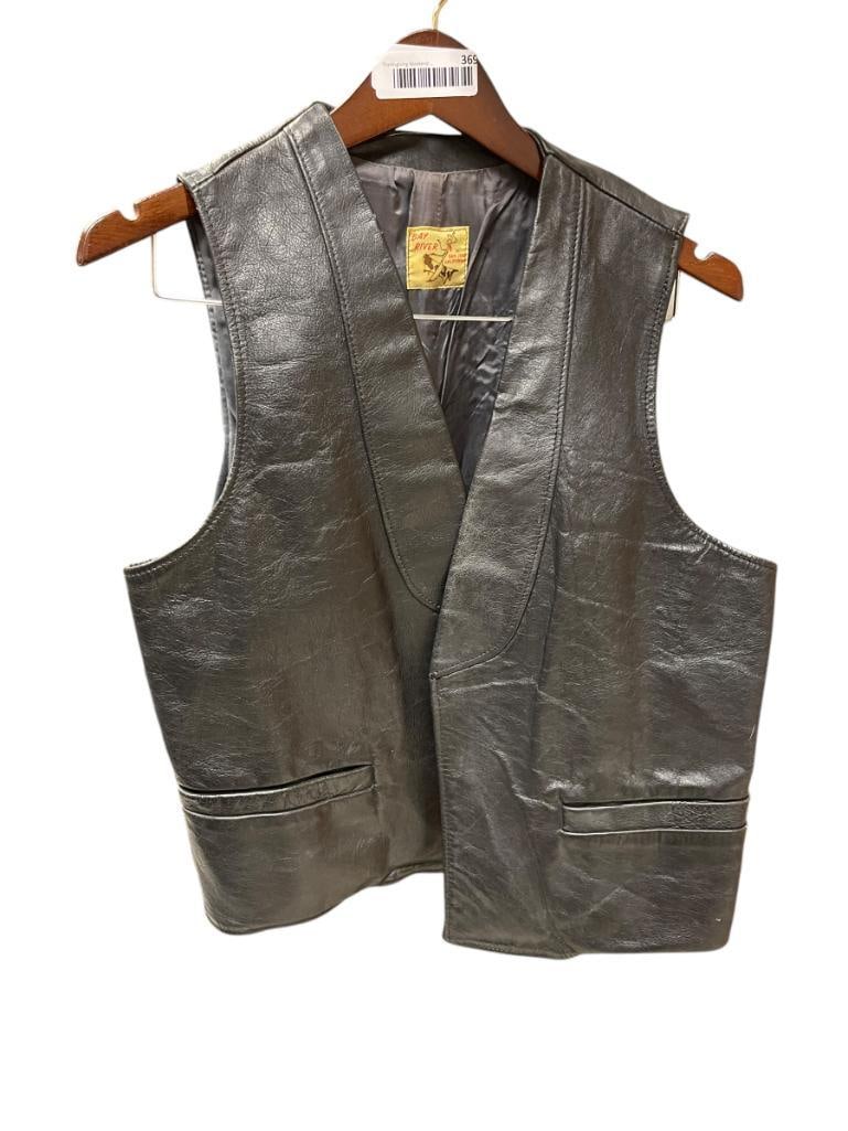 VINTAGE BAY LEATHER OF SAN JOSE LEATHER VEST: SIZE MEDIUM