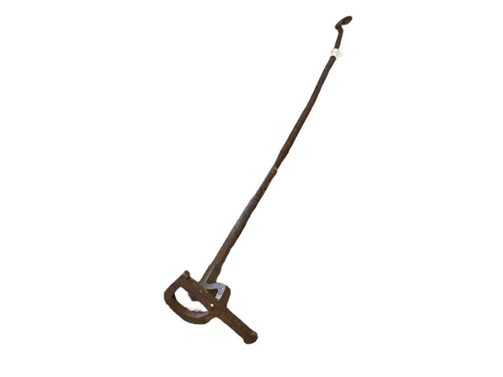 ANTIQUE "P" BRANDING IRON: WROUGHT IRON BRAND 30", 3 1/2" BRANDÂ 