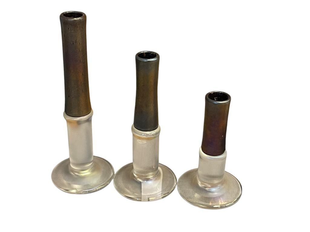 SET OF THREE 1999 ZELLIQUE STUDIO ART GLASS BLOWN GLASS CANDLESTICKS FEATURING IRREDESCENT TOPS (1 of 6)