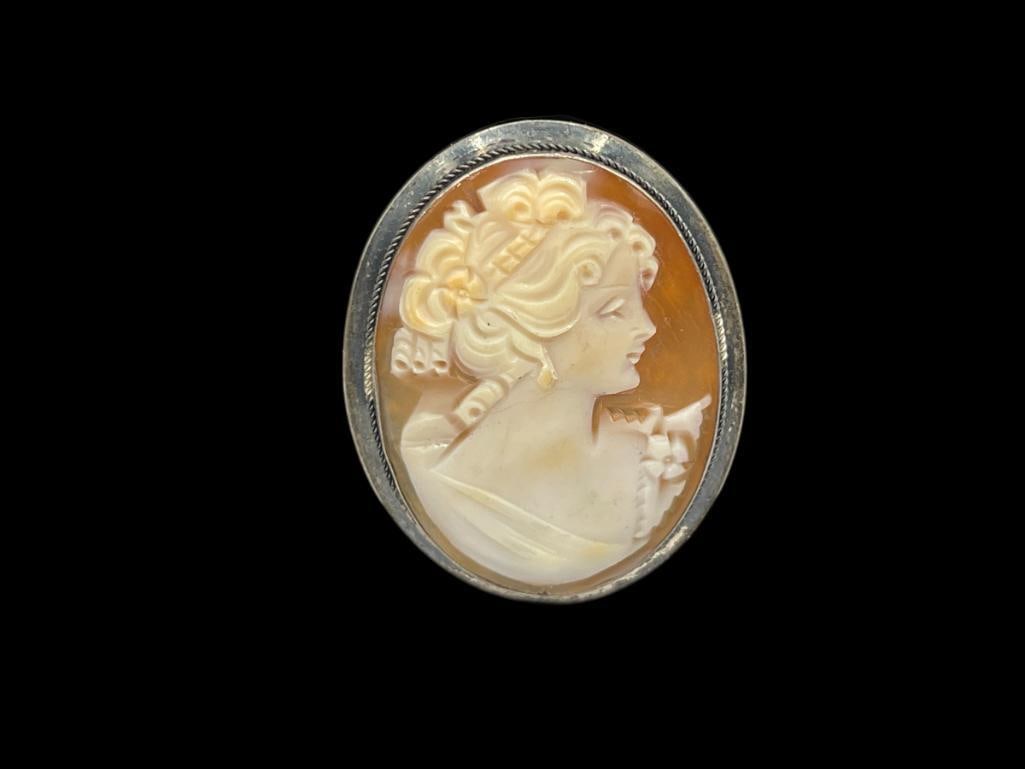VINTAGE ITALIAN STERLING SILVER CARVED SHELL CAMEO BROOCH (1 of 5)