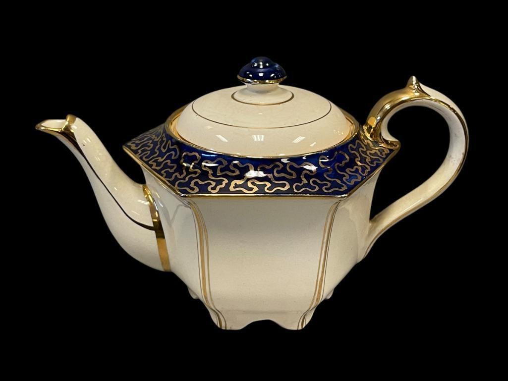 ANTIQUE SADLER ENGLISH IRONSTONE TEAPOT WITH GILT ACCENTS AND COBALT DESIGN (1 of 9)