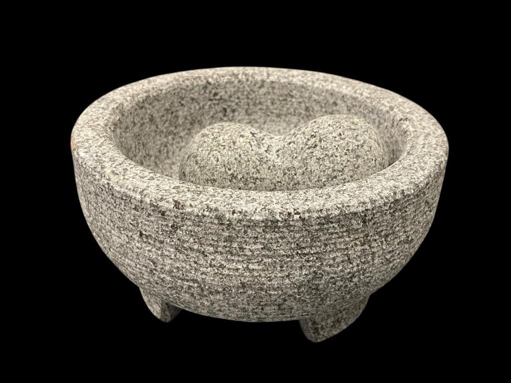 ROUND GRANITE MORTAR AND PESTLE: 8"