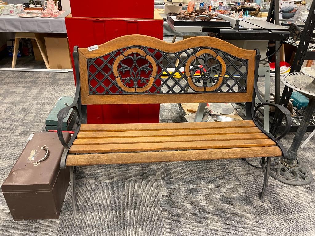 WOOD AND WROUGHT IRON GARDEN PATIO BENCH WITH GRATE BACK AND FLEUR DE LIS DESIGN: 50" W X 17" SEAT HEIGHT
