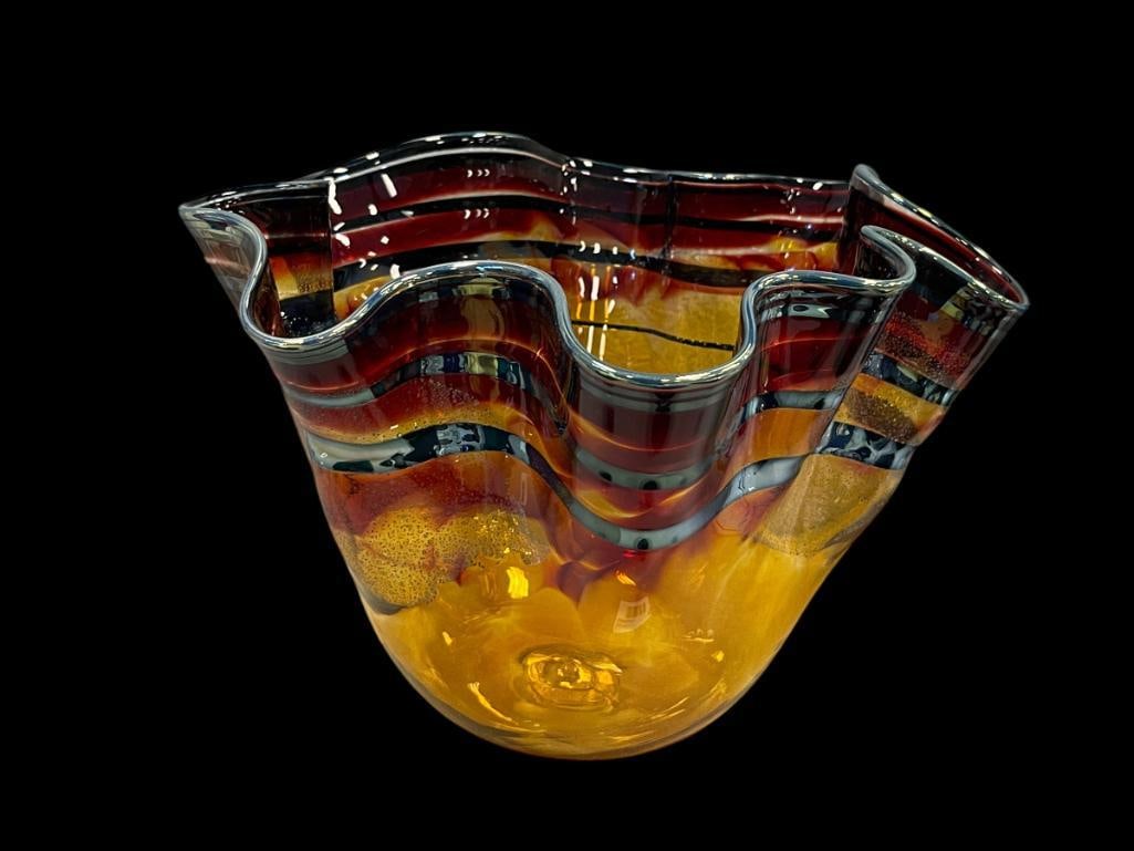 2005 SIGNED STUDIO ART GLASS RUFFLED RIM VASE (1 of 10)