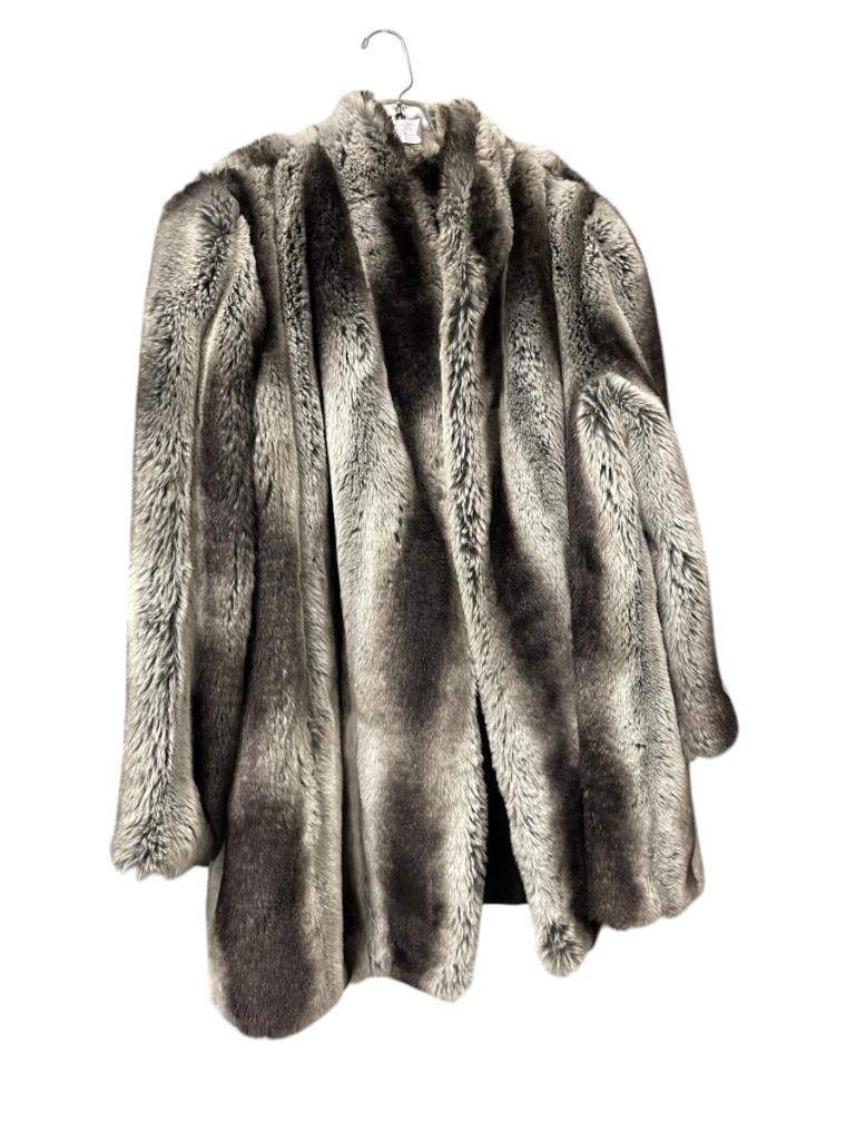 MADE IN ENGLAND SYNTHETIC CHINCHILLA FUR COAT (1 of 10)