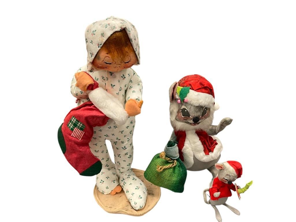 THREE HOLIDAY THEMED ANNALEE MOBILITEE DOLLS INCLUDING PAJAMA DOLL HOLDING STOCKING (1 of 13)