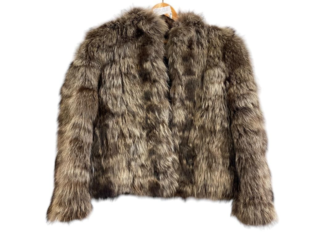 SPLIT END LTD HONG KONG DESIGNER 100% RACOON FUR COAT: FUR IS FROM CHINA, FUR IS IN GREAT CONDITION, MINOR TEARS INSIDE OF JACKET, SEE PHOTOS SIZE MEDIUM