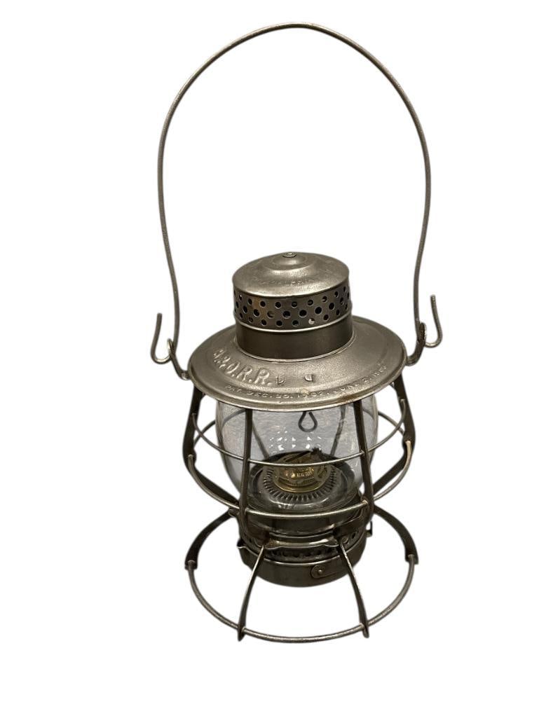 BALTIMORE & OHIO RAILROAD KEYSTONE LANTERN RAILWAY LANTERN WITH CLEAR GLASS GLOBE (1 of 12)