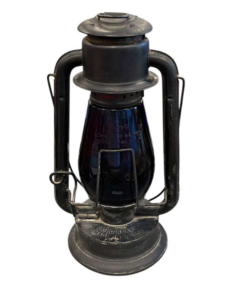RAYO COLD BLAST PONY NO. 21 BUGGY OR CARRIAGE LANTERN WITH PIGEON BLOOD RED GLASS GLOBE CIRCA 1911: MISSING SIDE-MOUNT CLIP, 12 1/2" H