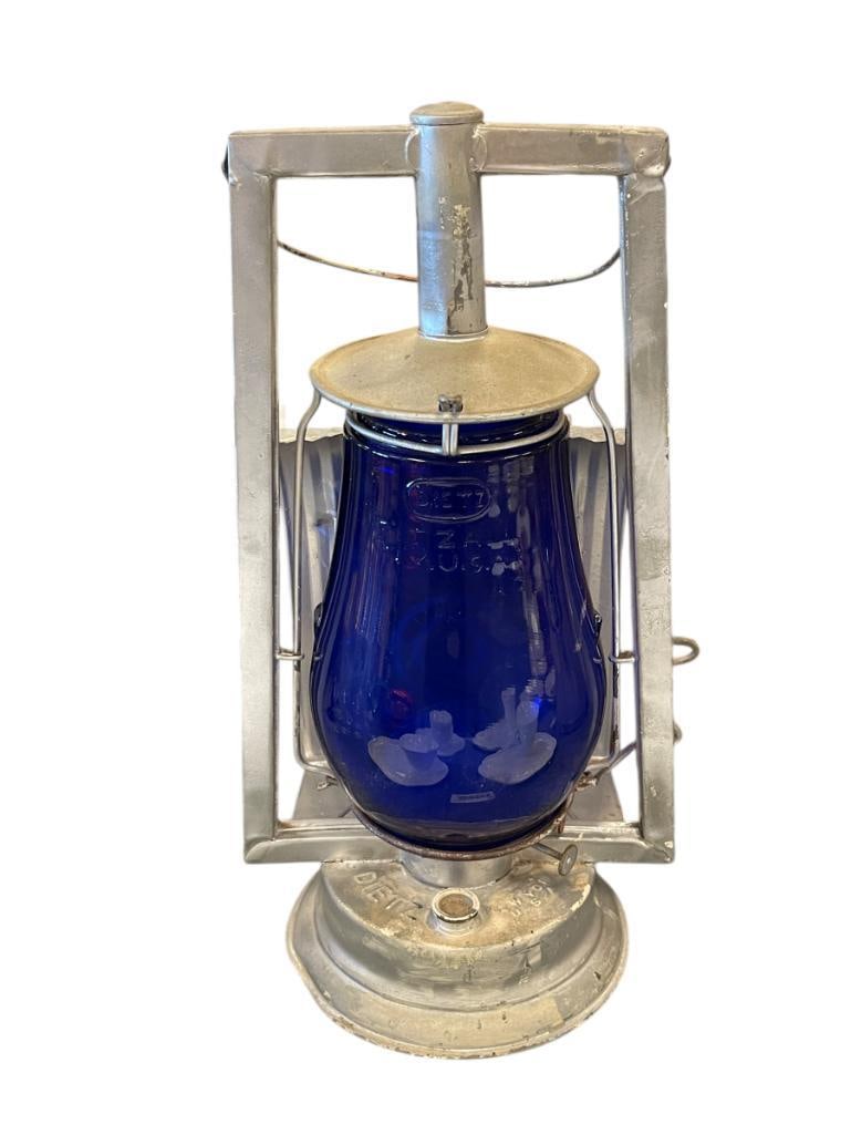1893 DIETZ BUCKEYE DASH CARRIAGE / BUGGY OIL LANTERN WITH COBALT BLUE GLASS SHADE (1 of 8)