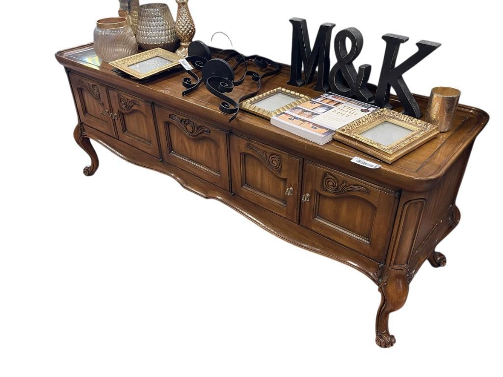 STAINED WOOD CONSOLE TABLE WITH SET OF TWO CABINET DOORS AND GALLERY EDGE: GOOD CONDITION WITH SOME MINOR SCUFFS IN WOOD 60" X 18" X 22"