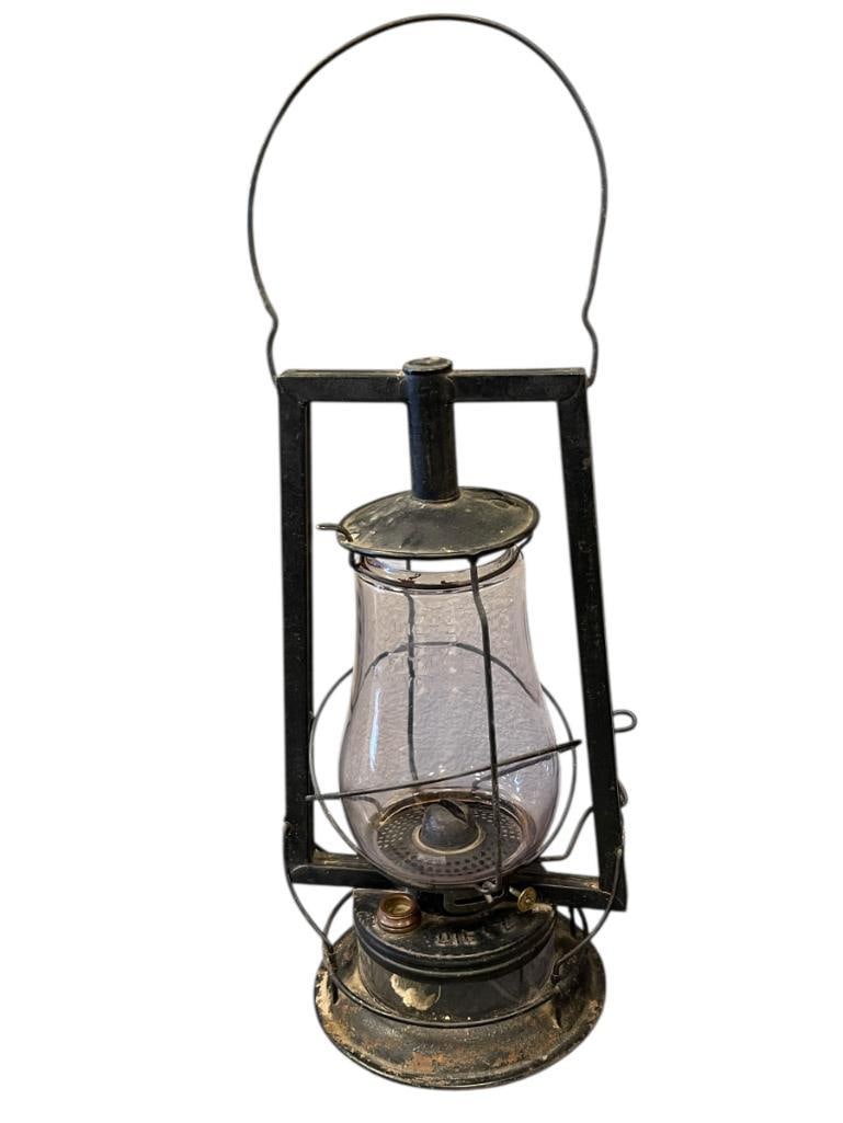 DIETZ CRYSTAL RAILROAD LANTERN WITH GLASS OIL FONT, SUN PURPLED DIETZ FITALL GLOBE (1 of 10)